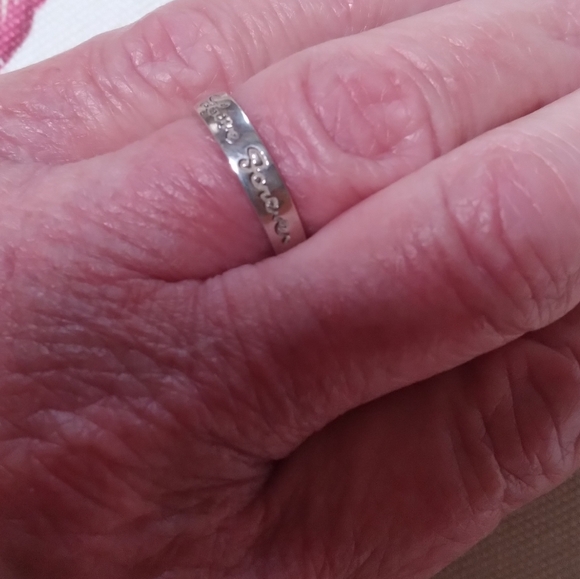 $10 925 Sterling Silver "Love Forever" engraved size 7 Ring πβ₯ - Picture 6 of 11